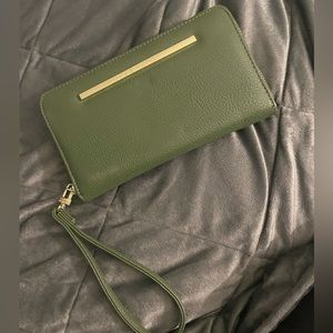 Steve Madden clutch wallet